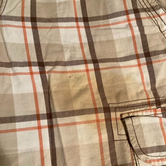 Men’s Carbon cargo shorts size 36 with stain on left front side - Picture 3 of 5